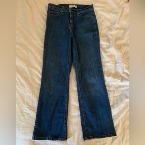 Women’s boot cut Levi’s jeans, size 8